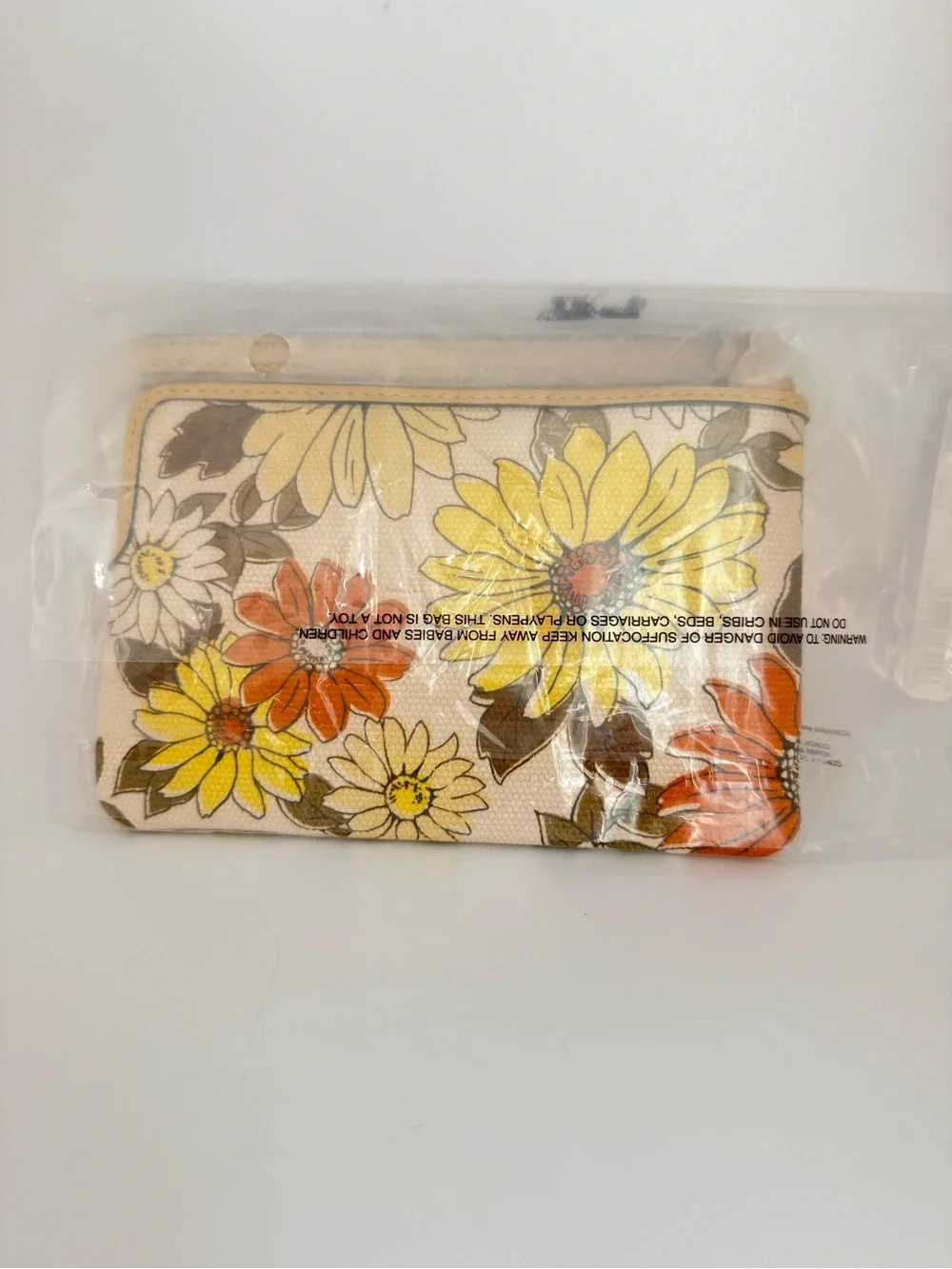 Coach CEF83 Vanilla Sunflower Floral Corner Zip Wristlet Canvas Leather Bag NWT